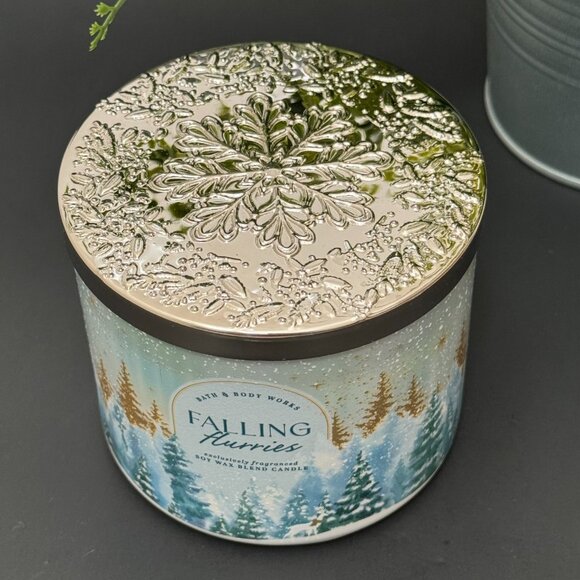 BBW Falling Flurries Bath & Body Works 3 Wick Candle - Picture 4 of 10